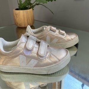 Veja Unisex Gold Esplar Sneakers